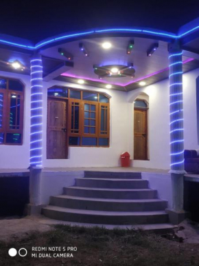 YOUNG BOMBAY GUEST HOUSE, Srīnagar